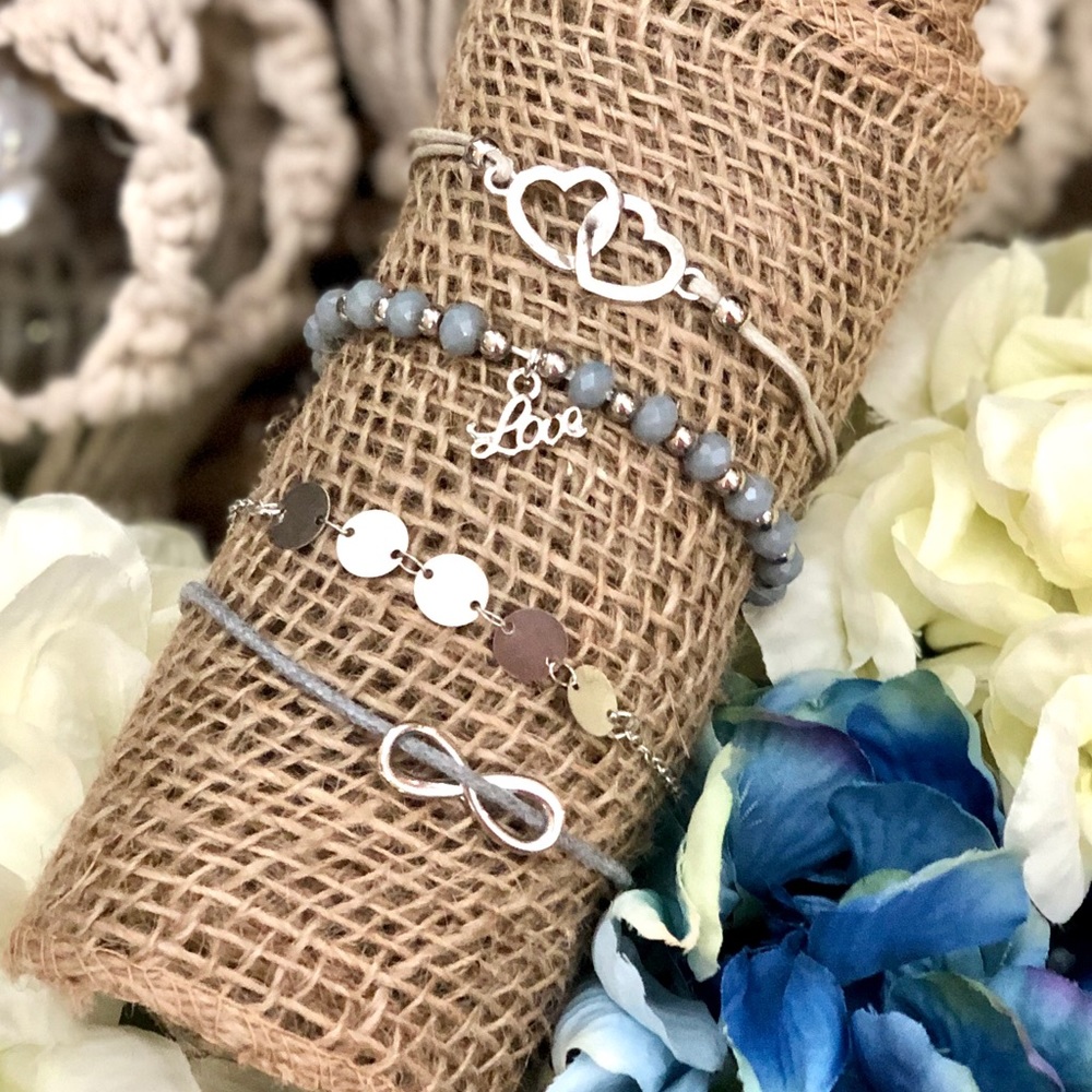 🌼2/$20🌼Love Infinity Bracelet Set